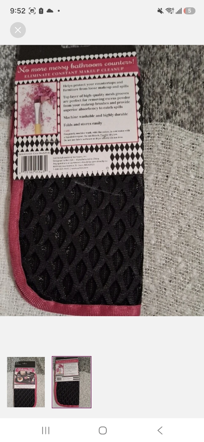 Black and Pink Makeup Mat - photo 2