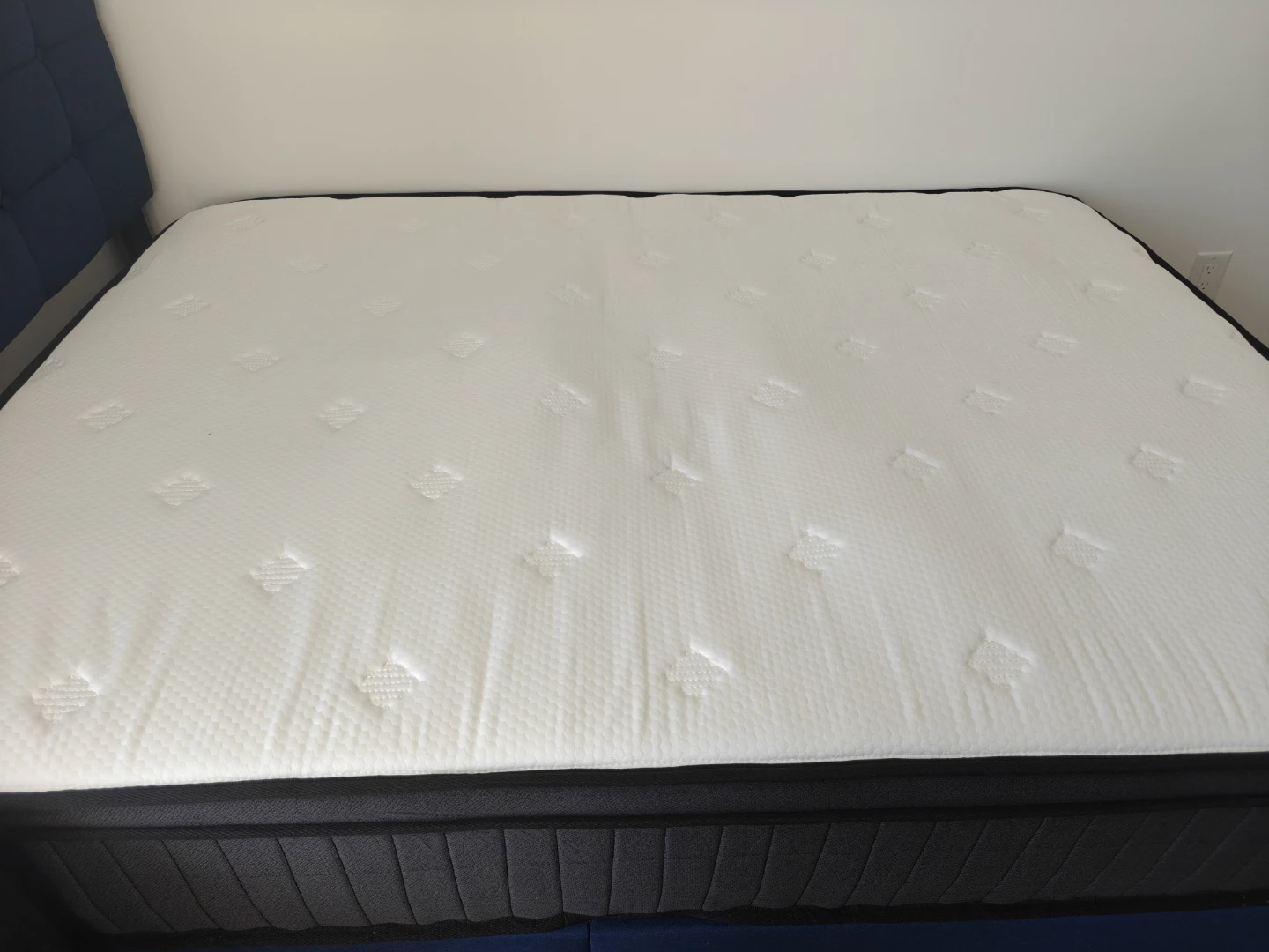 Full sized Mattress - photo 4