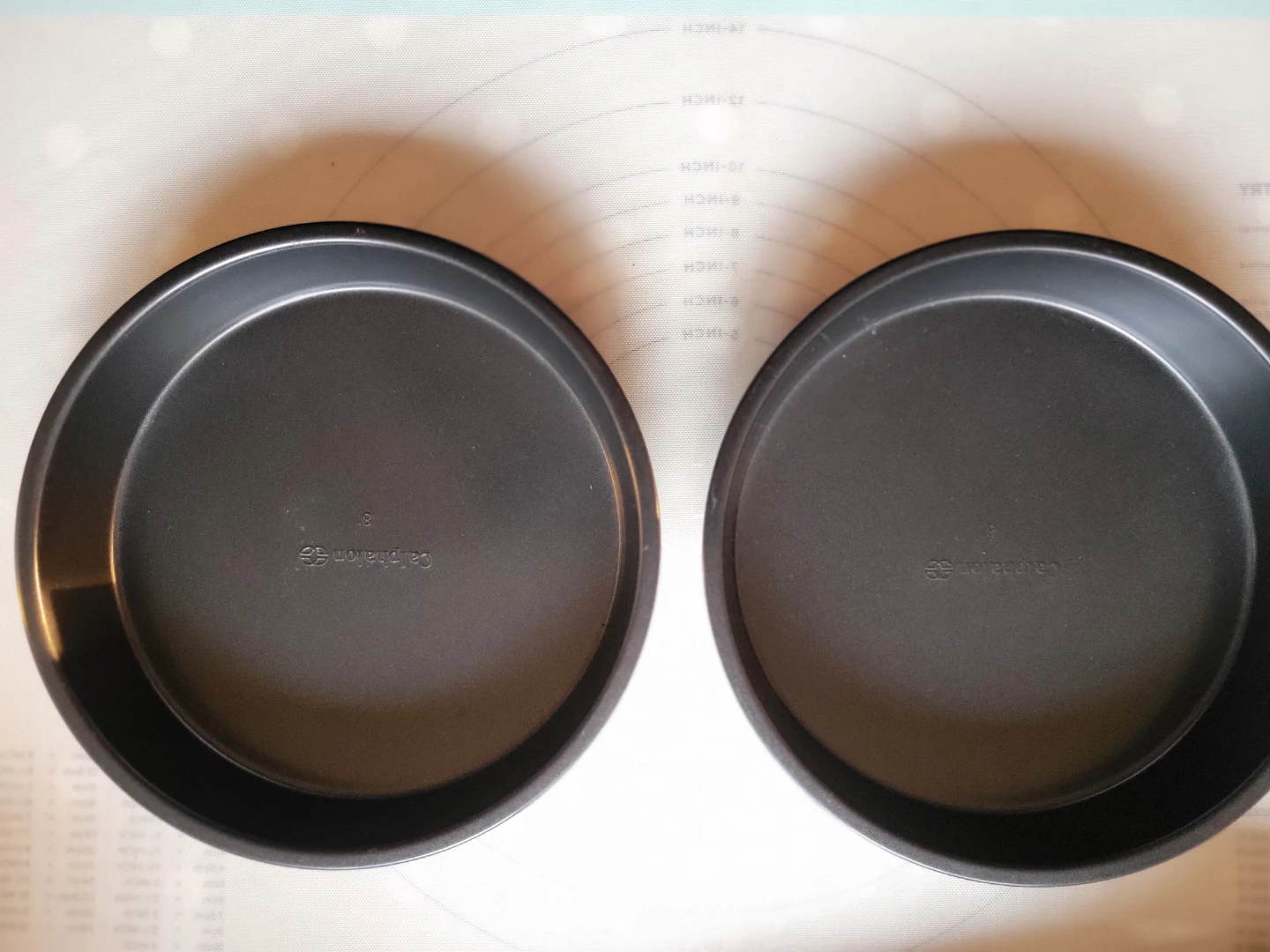 Set of 2 Calphalon 8-inch Baking Pans