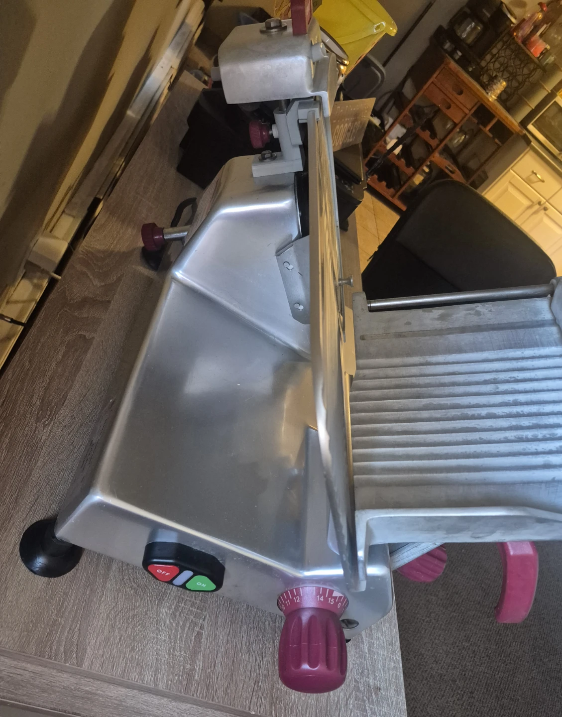 Berkel 825A-Plus 10 inch  commercial Meat Slicer - photo 4