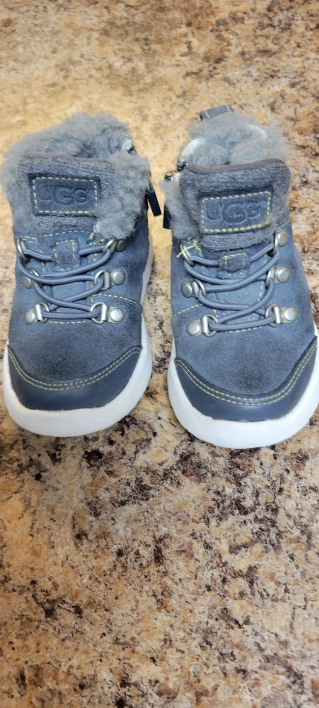 UGG Waterproof Winter Boots sz 7 - photo 2