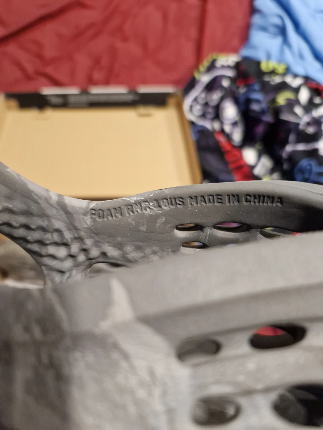 Yeezy Foam Runner size 10us grey - photo 3