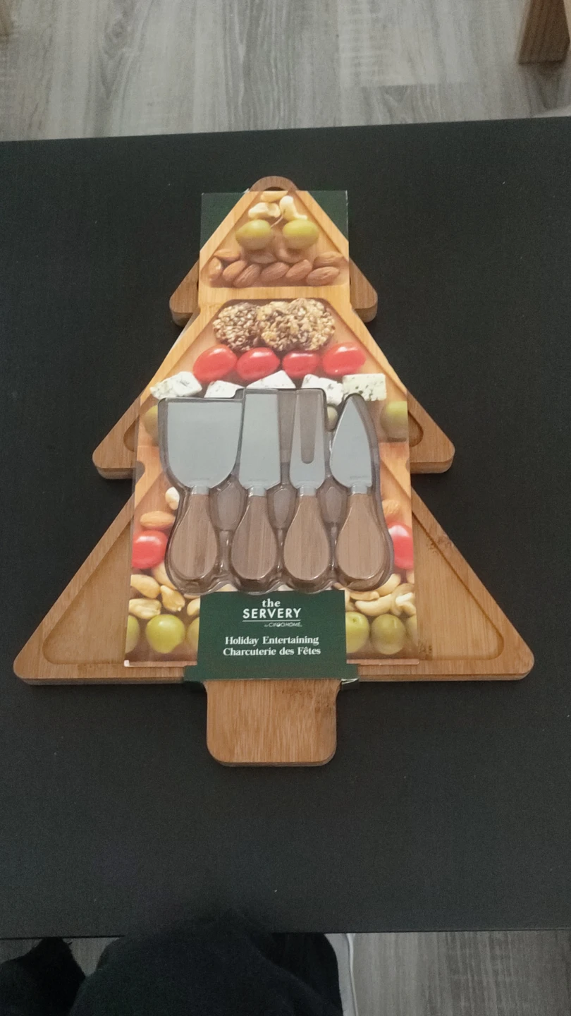 Ciroa Home Sectional Tree Board with Cheese Knives