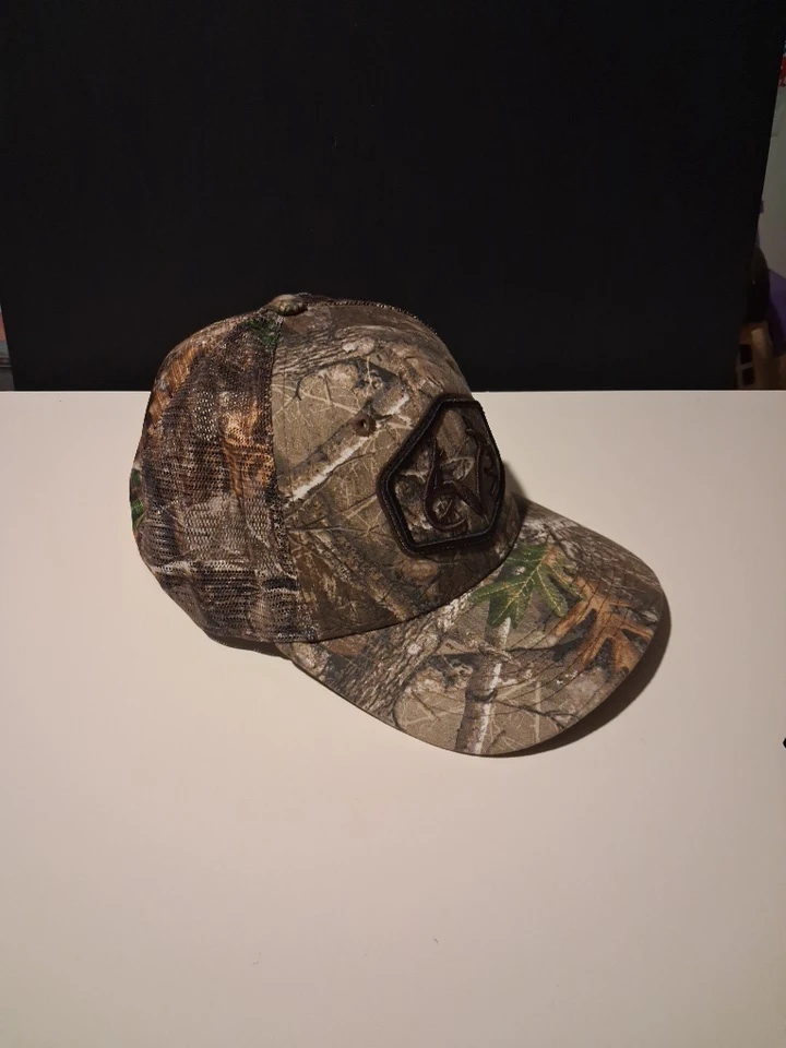 Realtree Camouflage Mesh Trucker Hat