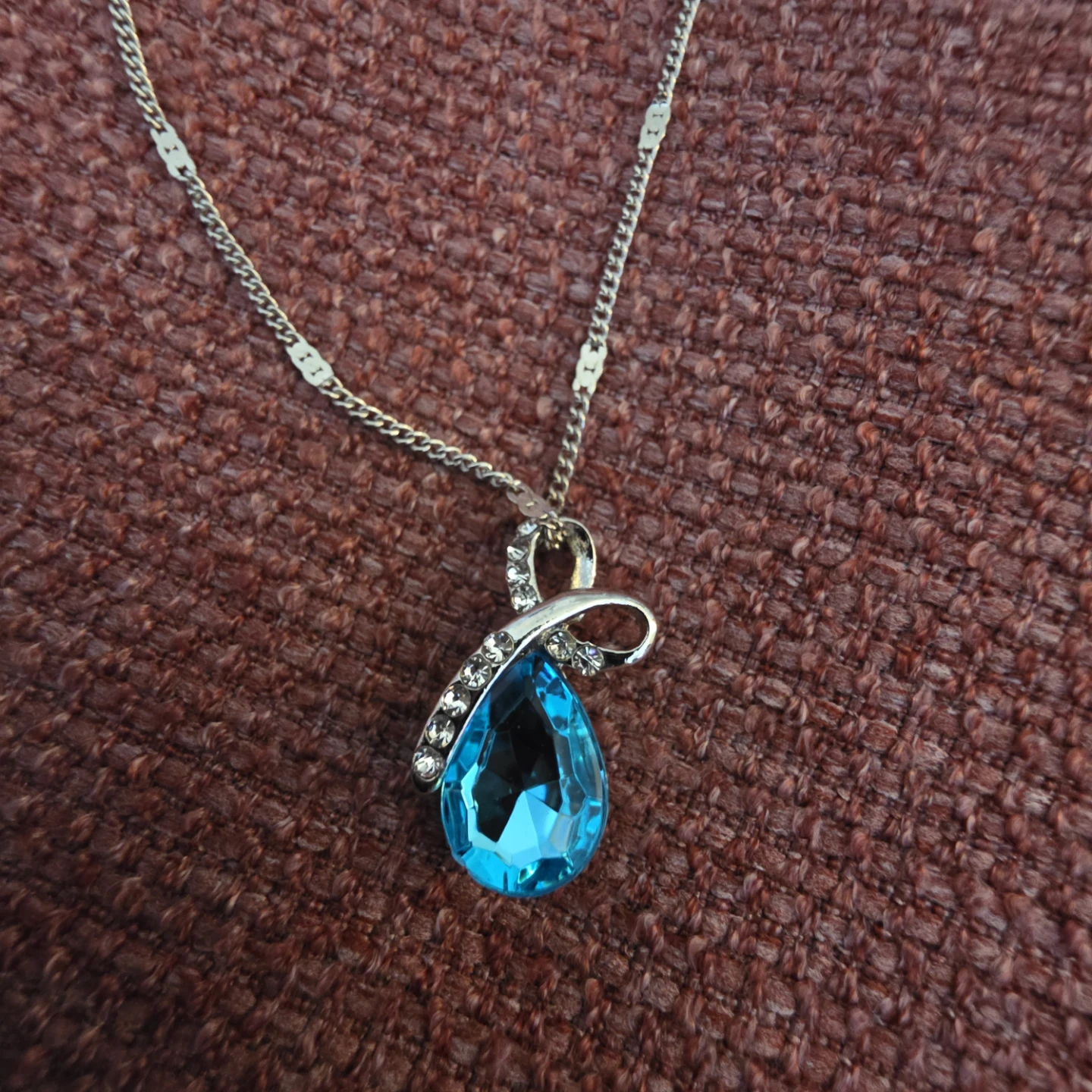 Blue Teardrop Pendant Necklace - photo 3