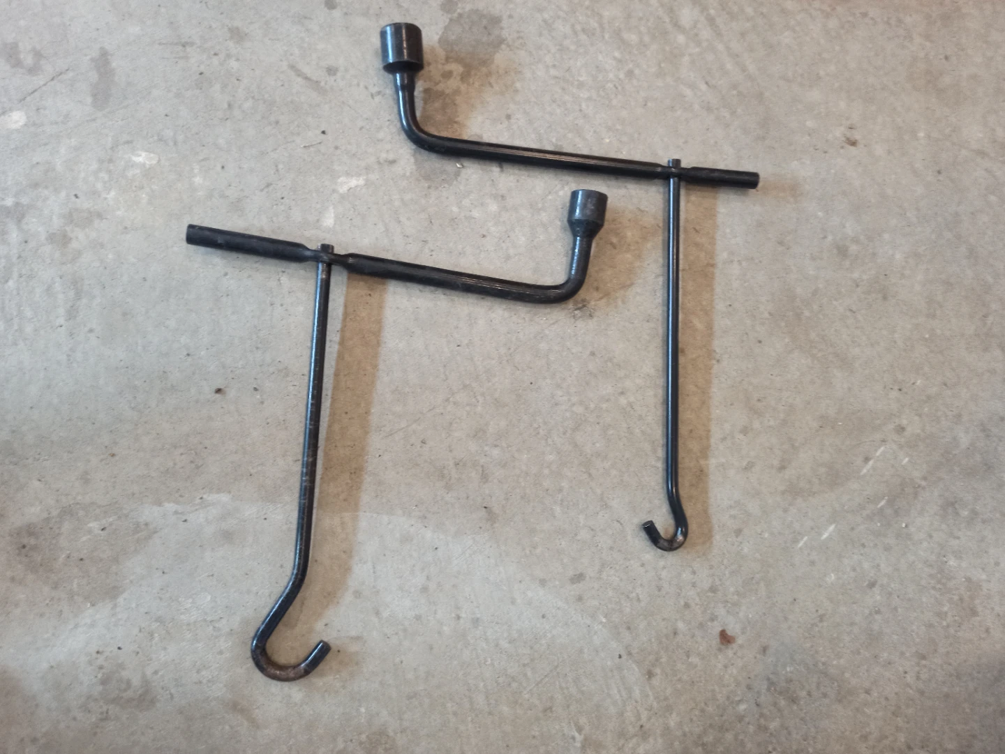 Assorted Automotive Jack and Lug Wrench Tools - photo 3