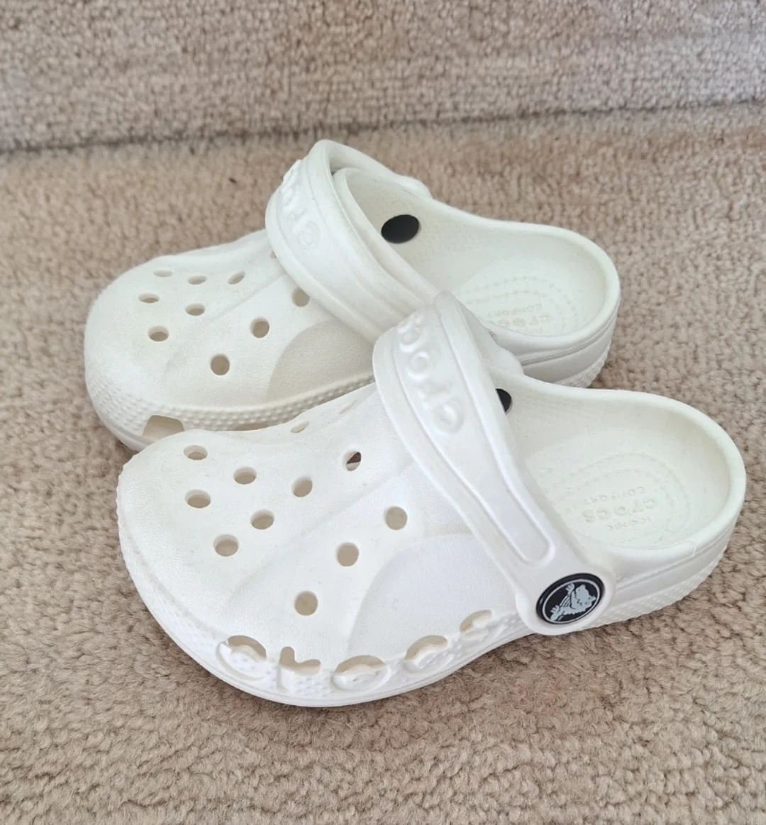 Crocs C7 sandals