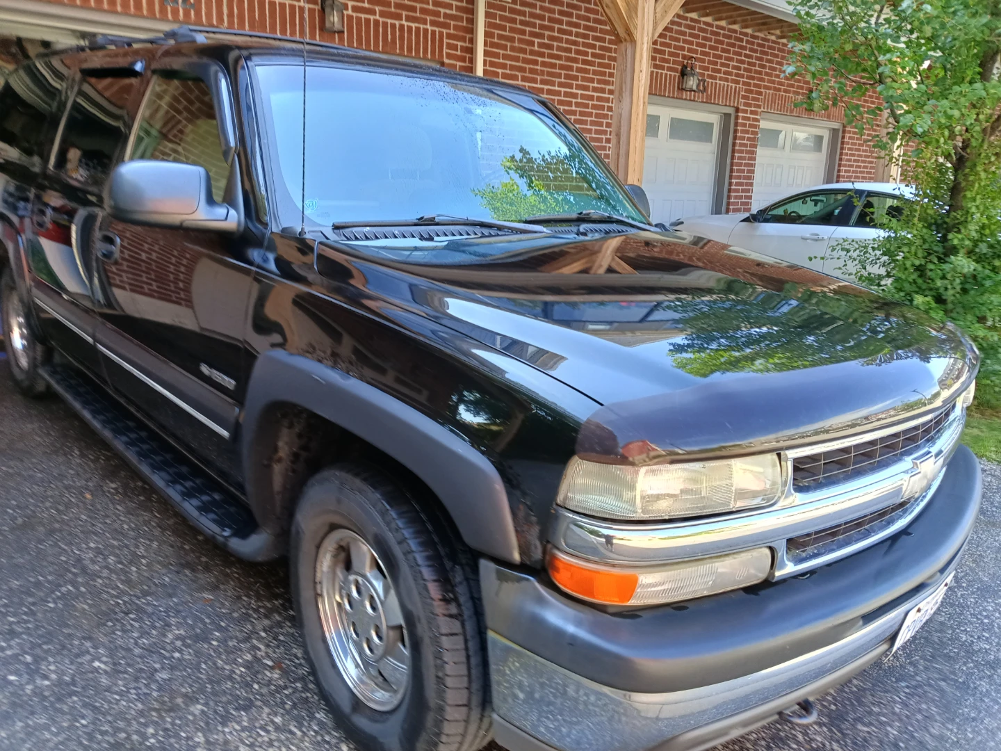 Chevrolet Suburban 1500 LS - photo 2