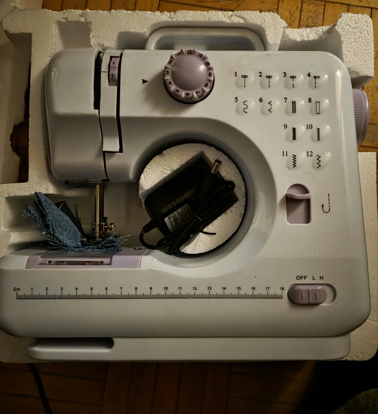Mini Multifunctional Household Sewing Machine SM-505A - photo 3