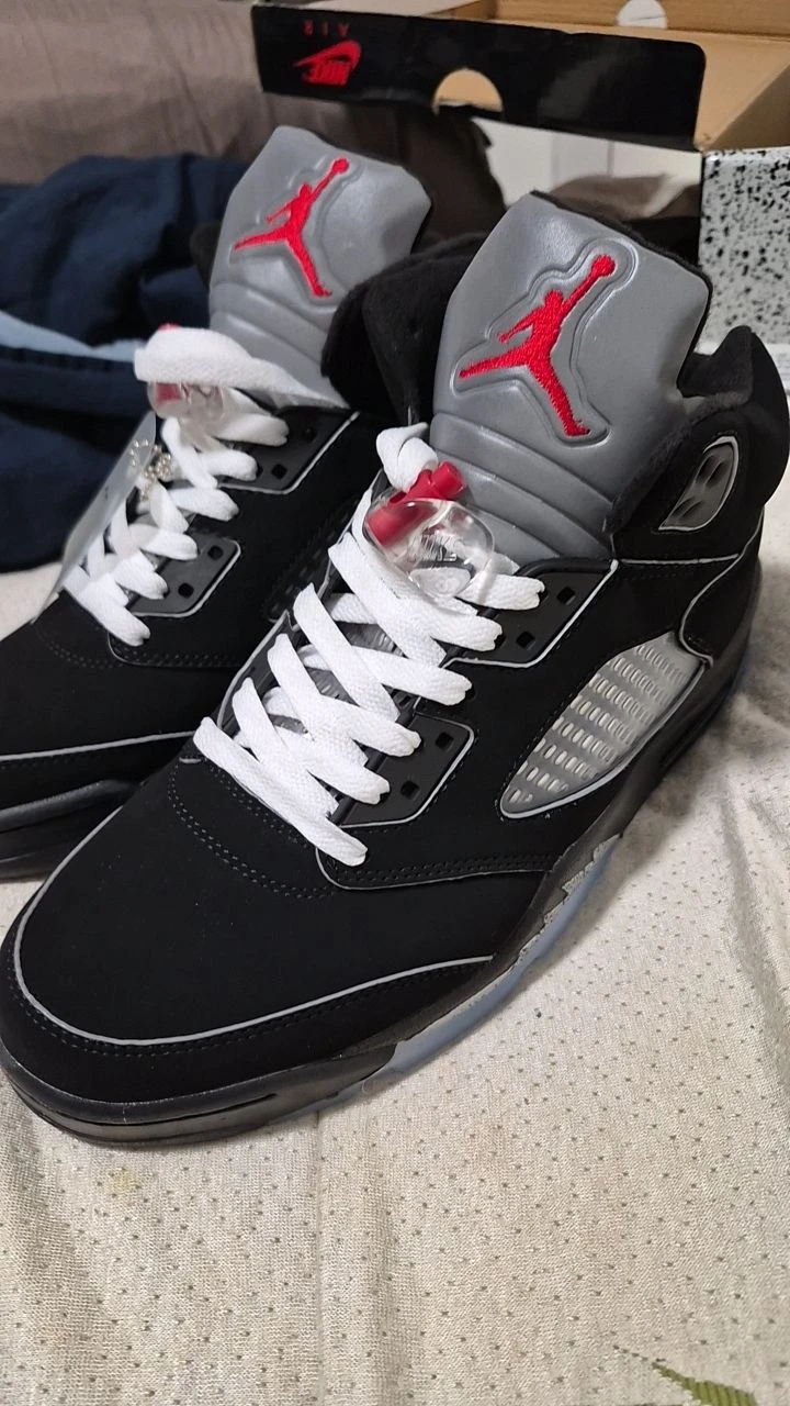 Jordan 5 Black Mettalics - photo 2