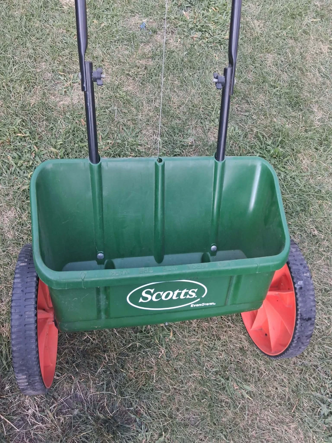 Scotts EvenGreen Lawn Spreader