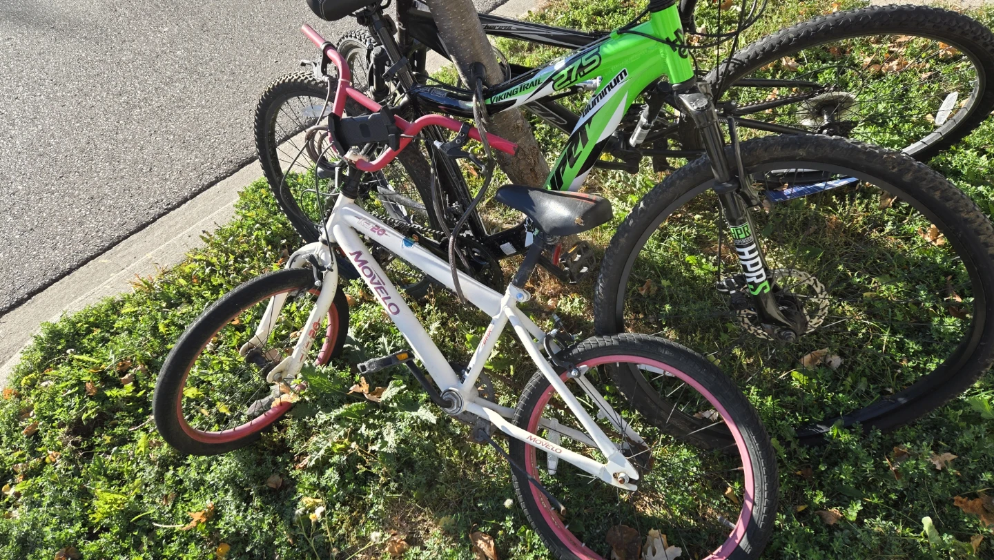 3 bycicles for sale