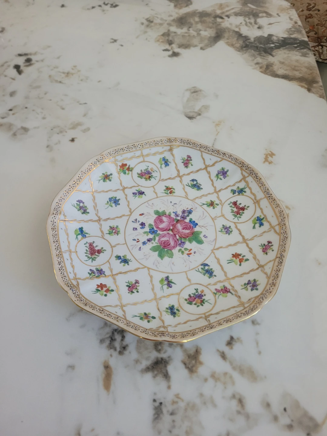 Antique Andrea by Sadek Floral Decorative Plate $3 - photo 3