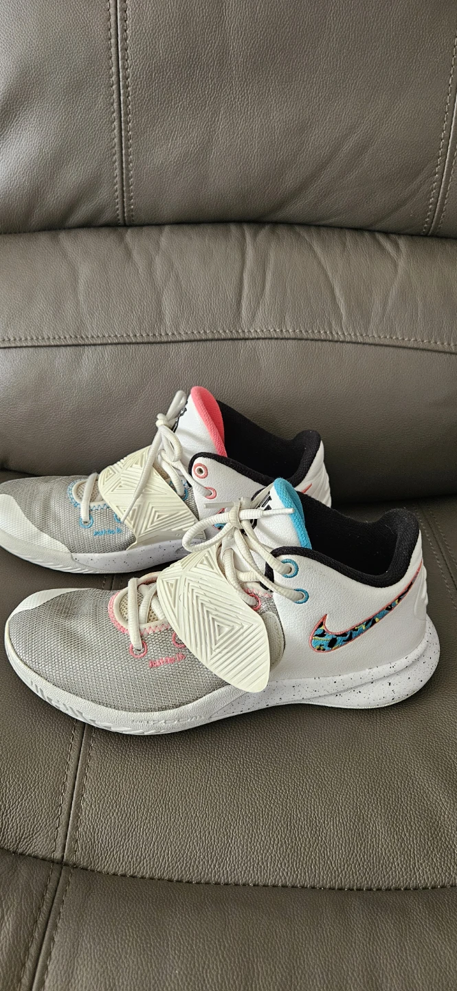 Nike Kyrie Flytrap 3 "South Beach