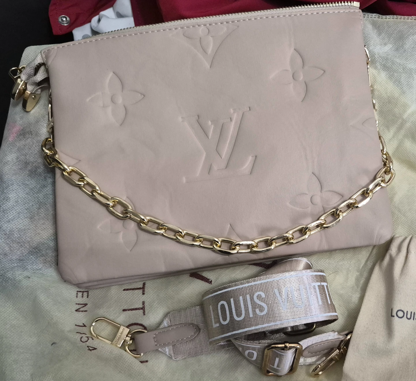 Louis Vuitton coussin bag