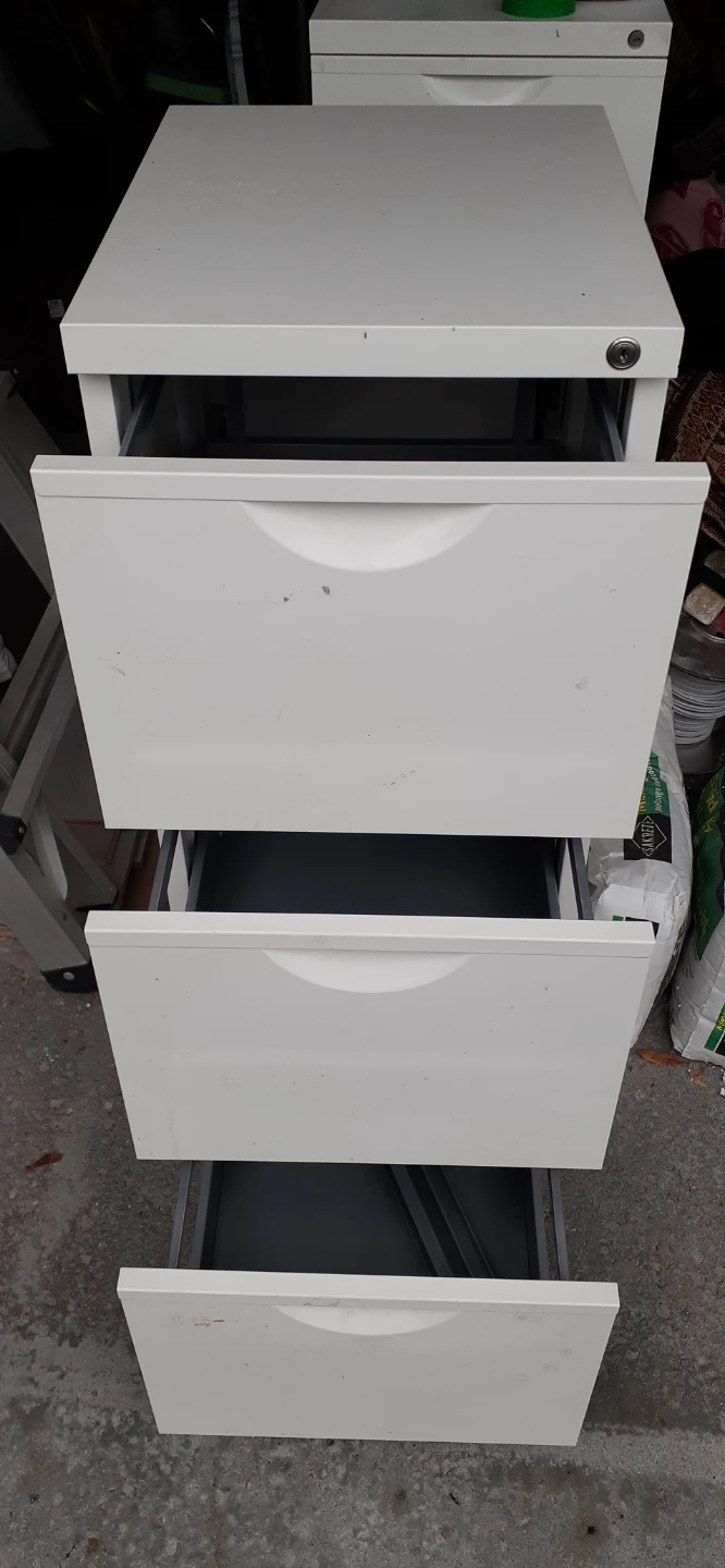 White 3-Drawer Metal Filing Cabinet - photo 2
