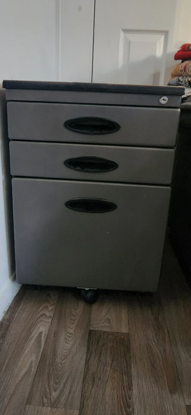 Mobile 3-Drawer Filing Cabinet with lock