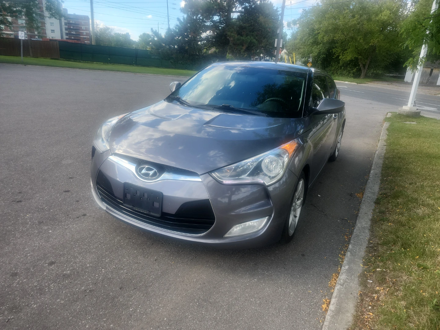 Hyundai Veloster - photo 2