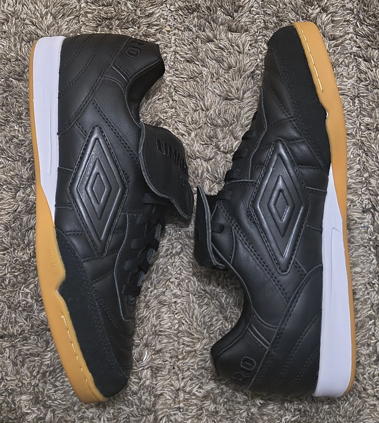 Umbro Speciali Pro IC Soccer Shoes Size 8