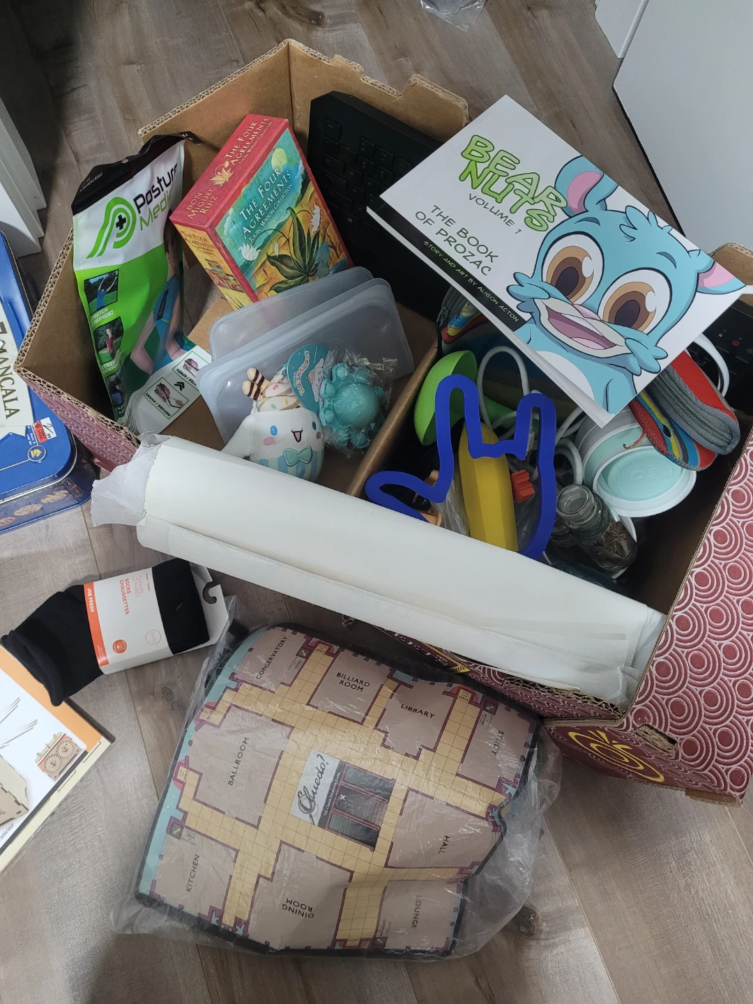 FREE FREE FREE!!! Games, Books, Keyboard, Knickknacks, ETC!