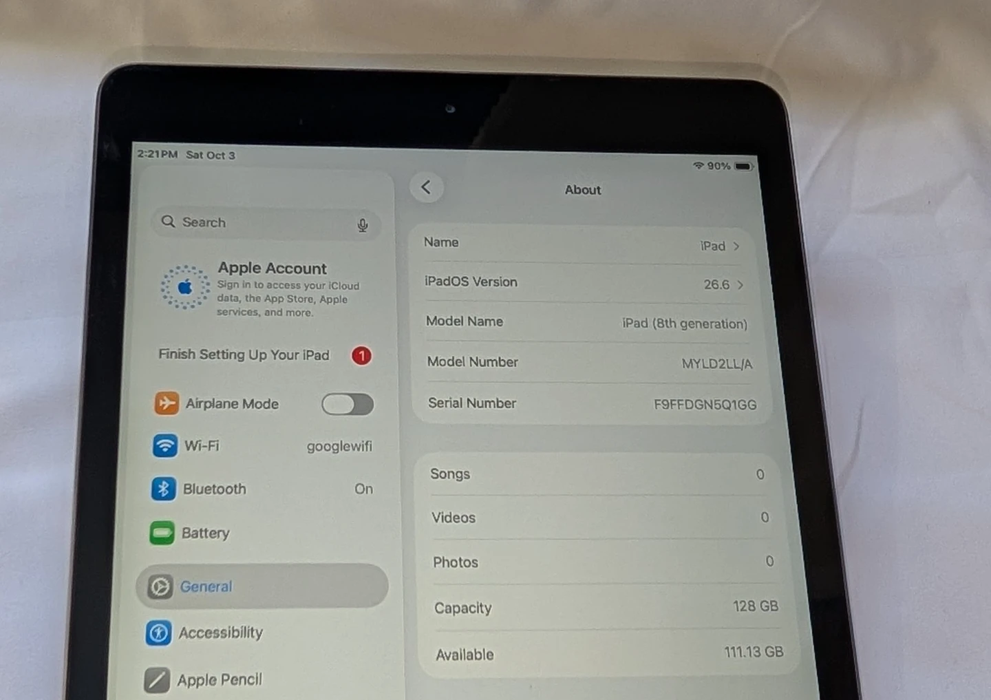 Nice APPLE iPad 8 8th Gen 10.2 inch 128GB iOS26 - photo 2