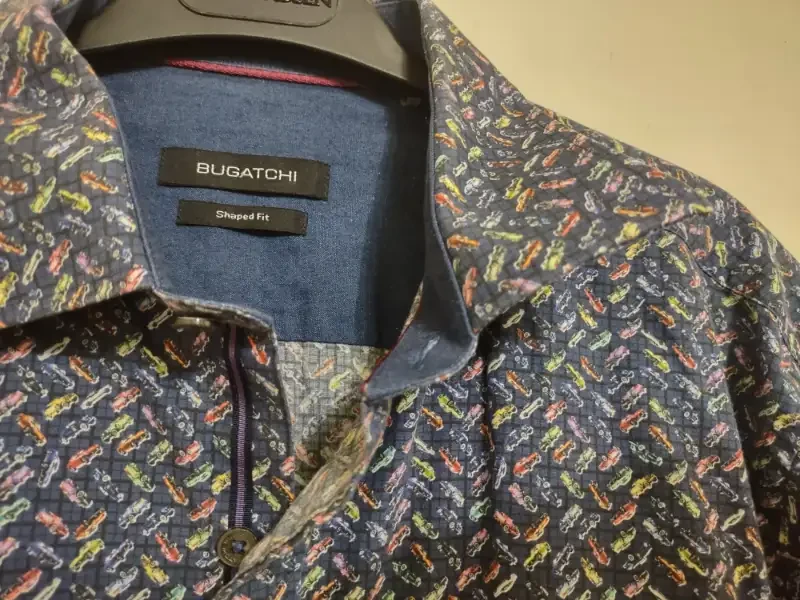 BUGATCHI Men's Shirt, Medium - PRICED TO SELL