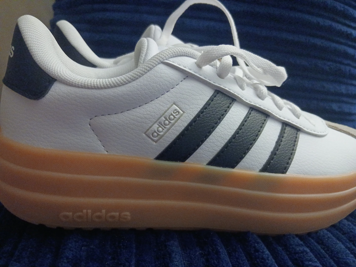 New Adidas Women's Platform Sneakers - US 4 - photo 3