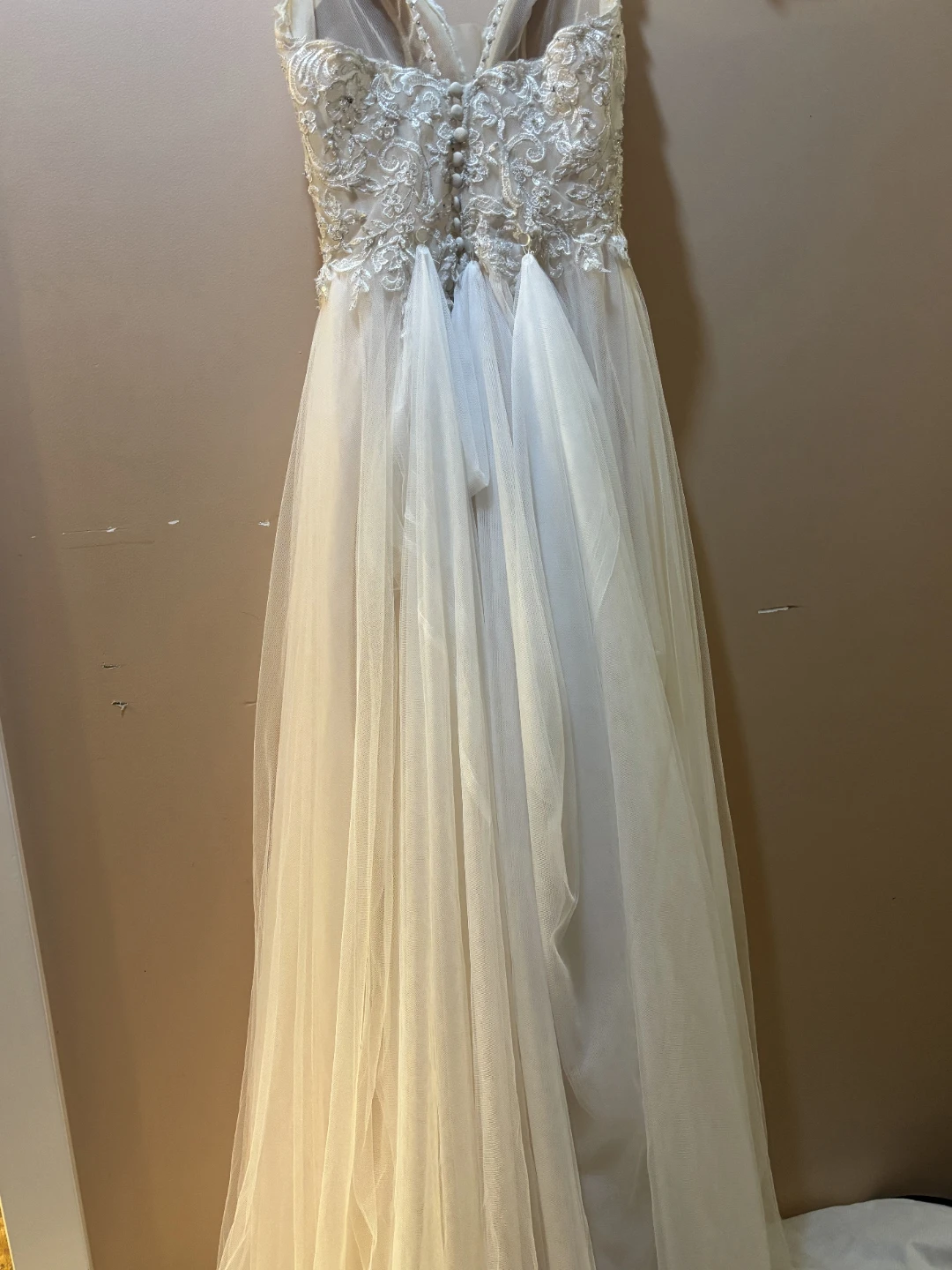 The bridal gallery couture ivory lace and tulle wedding dress - photo 4