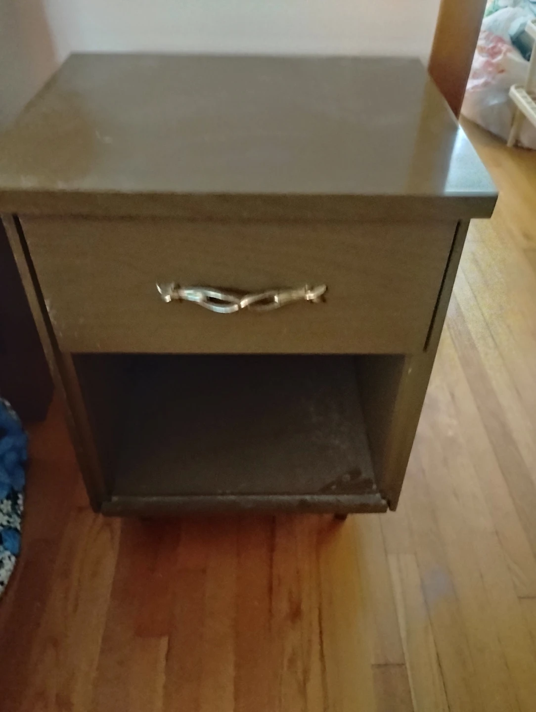 Vintage Wood bedside table with one drawer