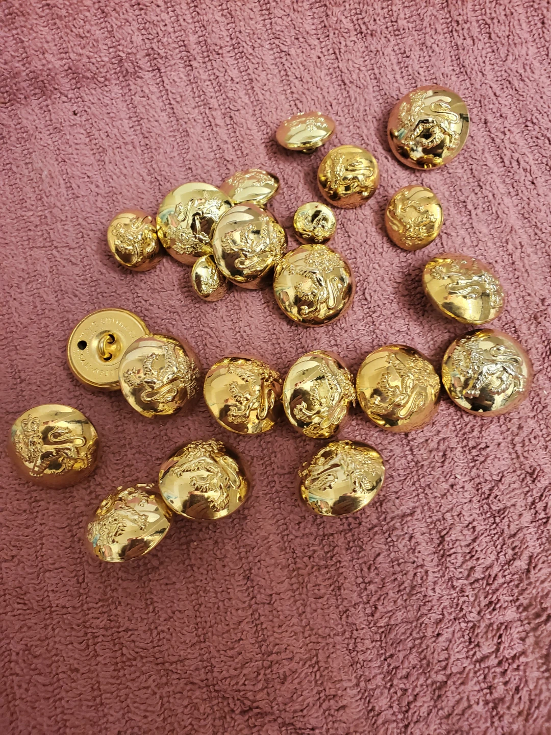 Vintage Gold Metal Buttons Collection - photo 5