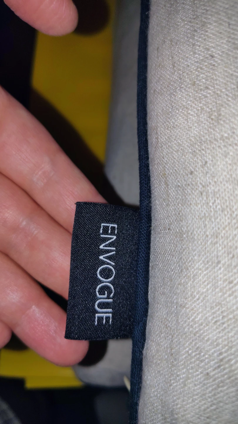 Pair of Envogue Snuggle Decorative Cushions - photo 4