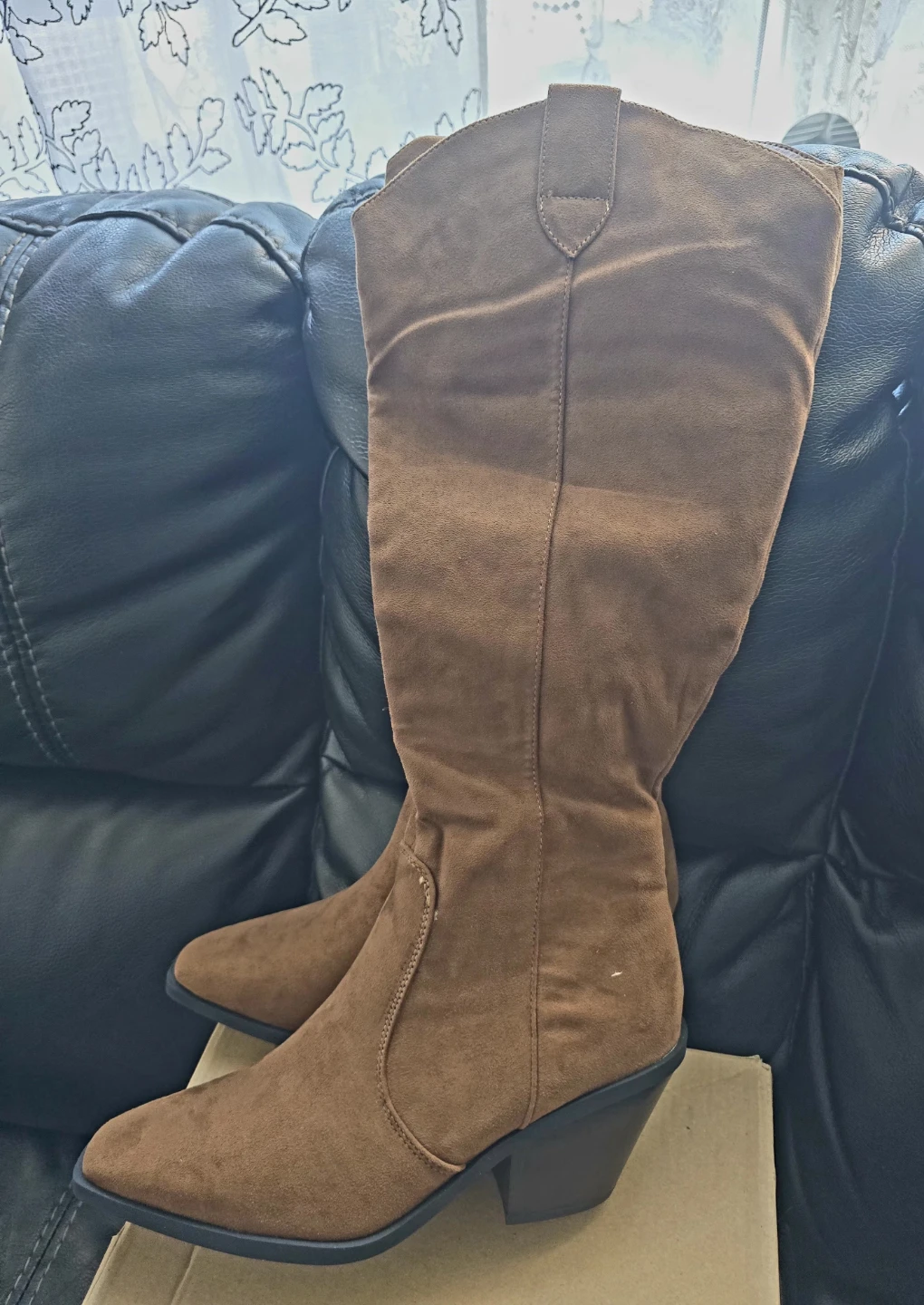 Brand new Women's Boots for sale size US7 - photo 5