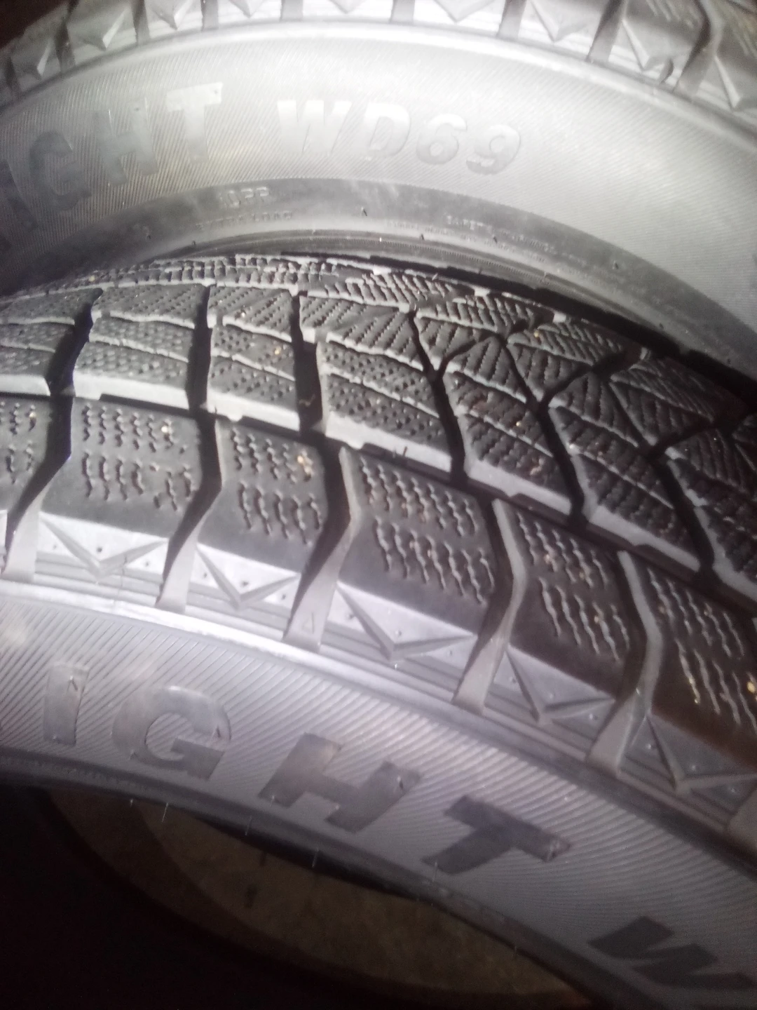 255/70/20 pair of 2 Ice Knight WD69 Winter Tires