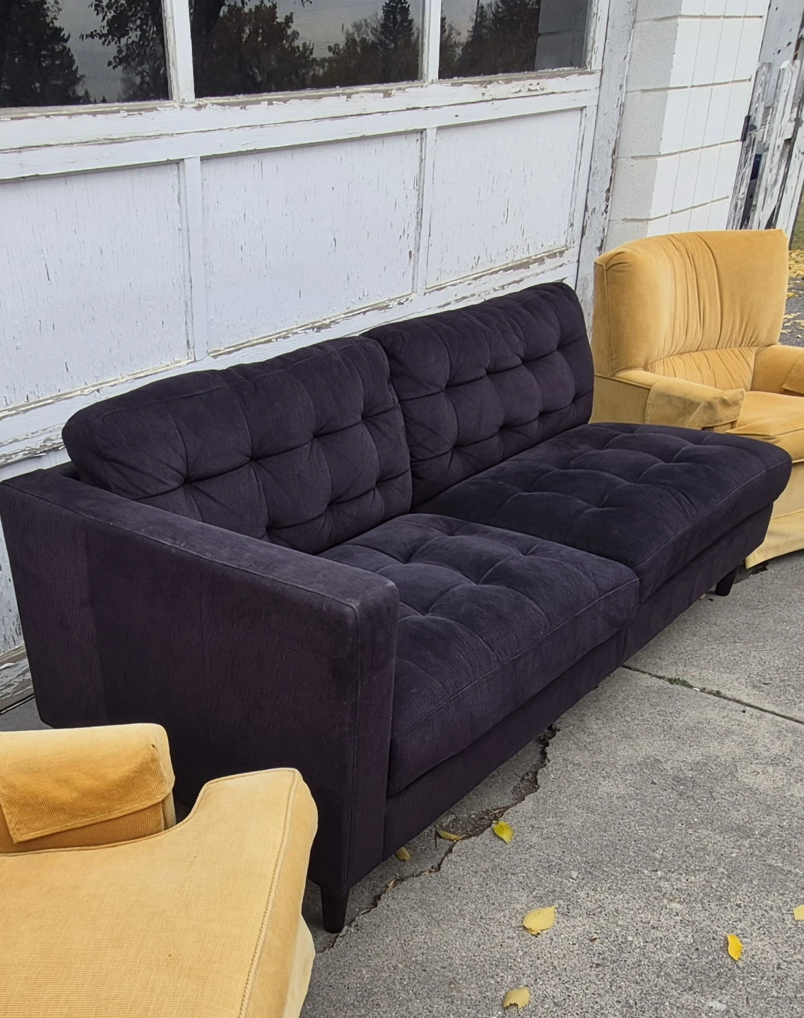 Dark Grey Tufted Sofa - photo 5