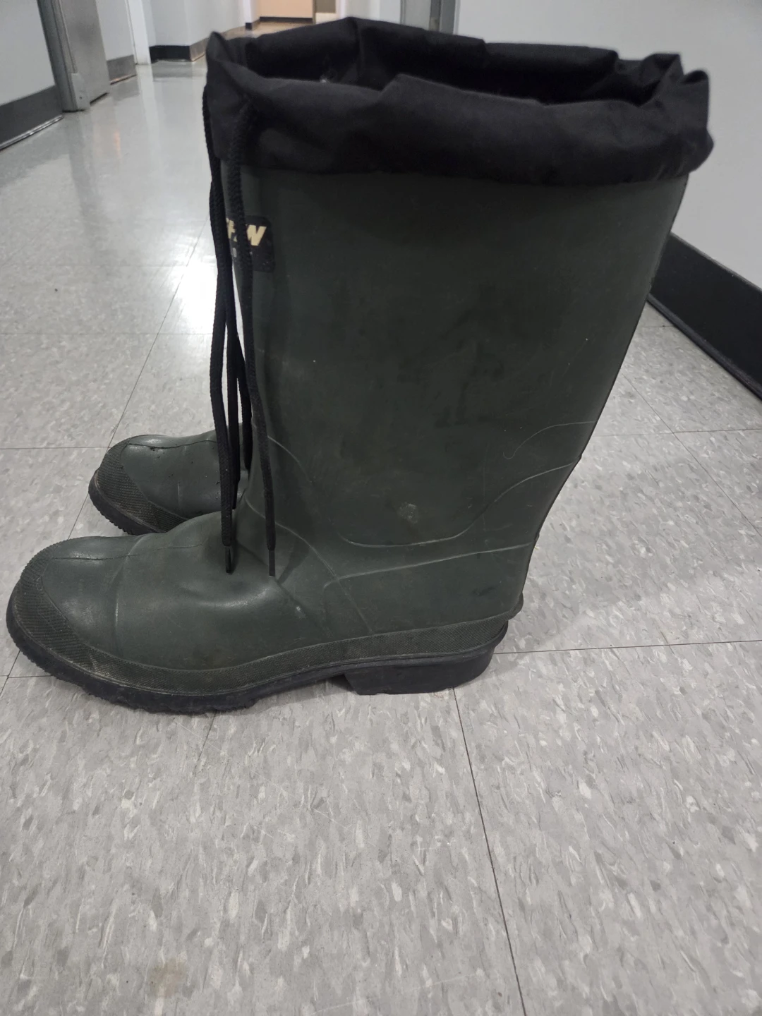 Baffin Insulated Winter Boots - Size 12