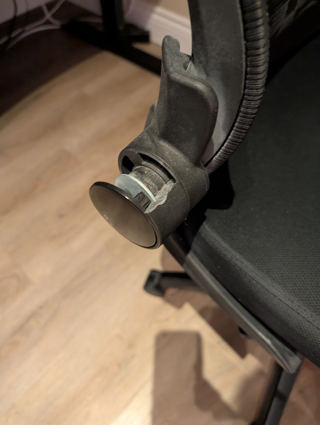 Office Chair - photo 2