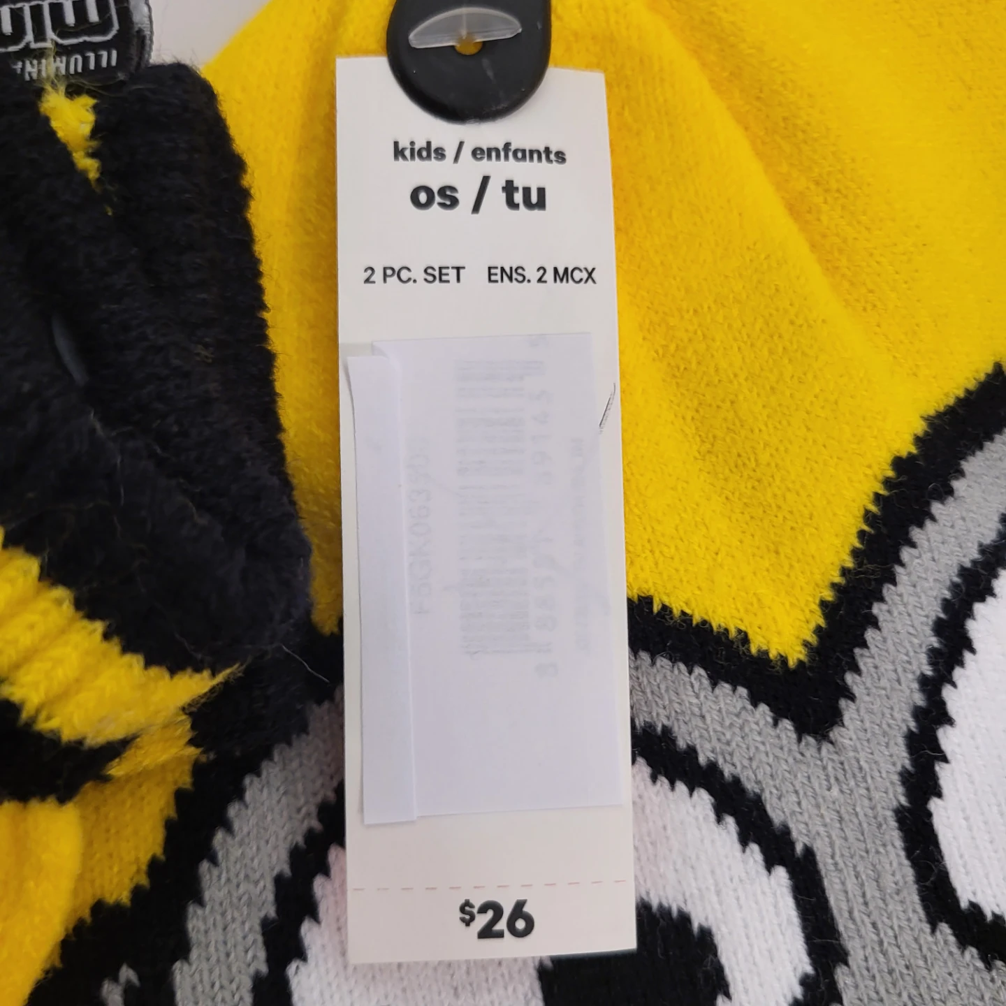 Joe Fresh Kids Minions Hat and Glove Set - photo 2
