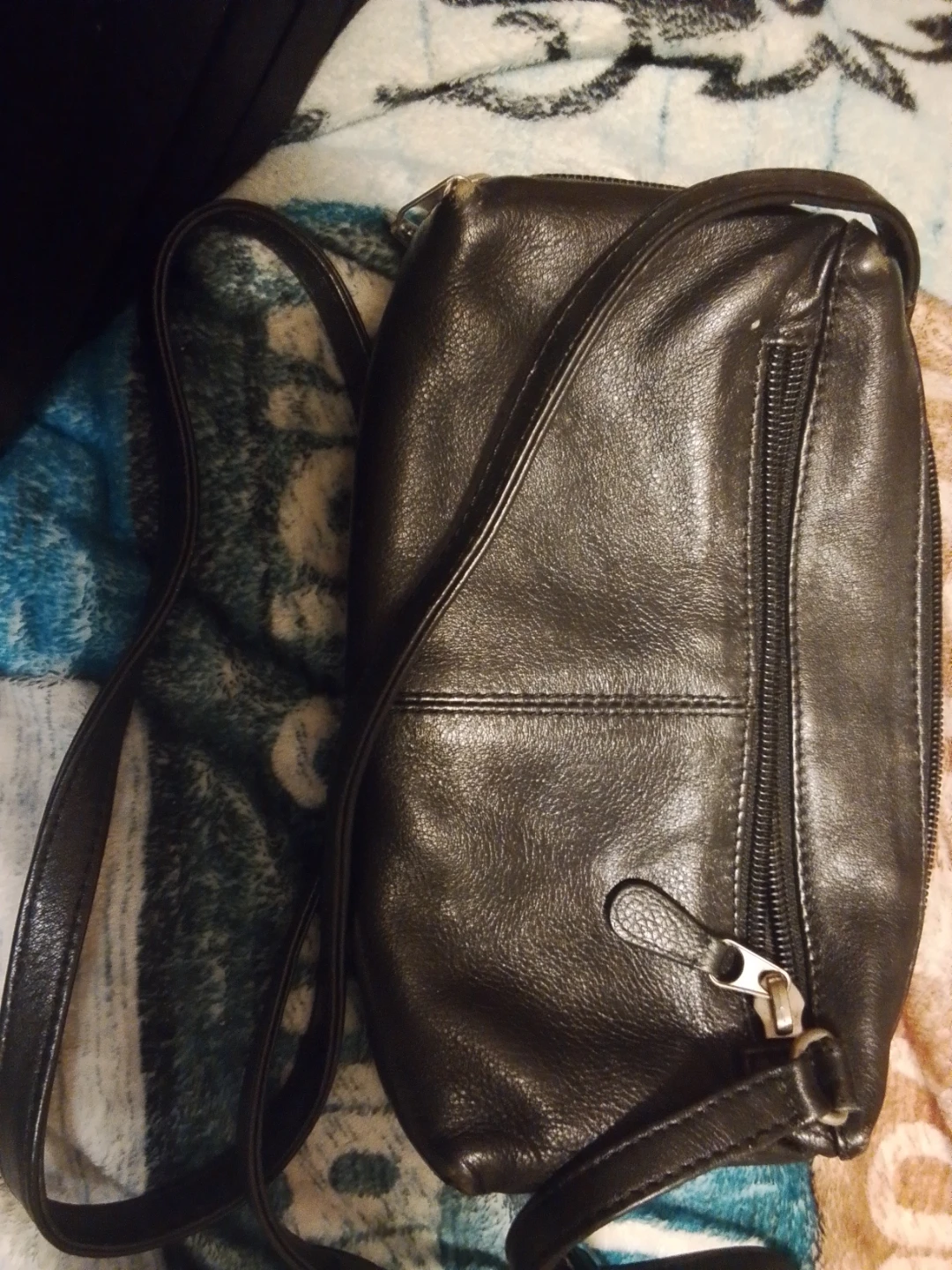 Black Leather Crossbody Bag - photo 3