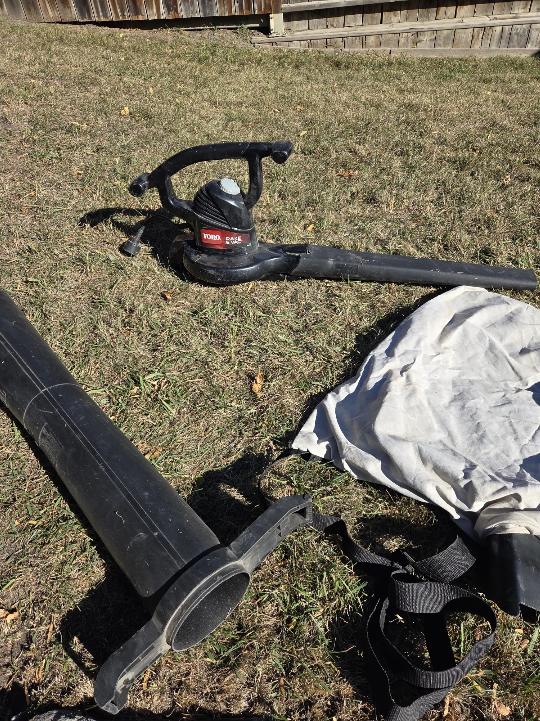 Toro Rake & Vac Blower Vacuum