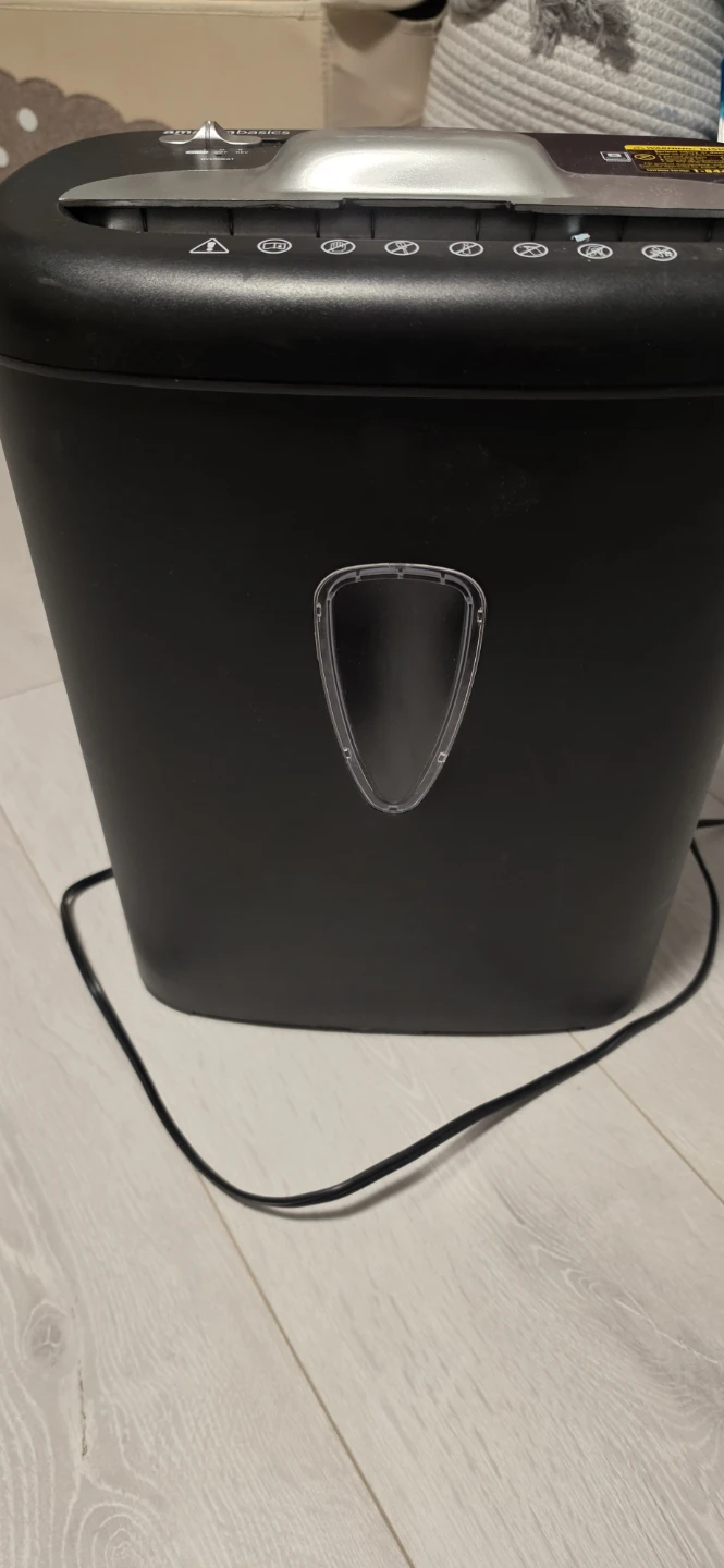 AmazonBasics 8-Sheet Paper Shredder