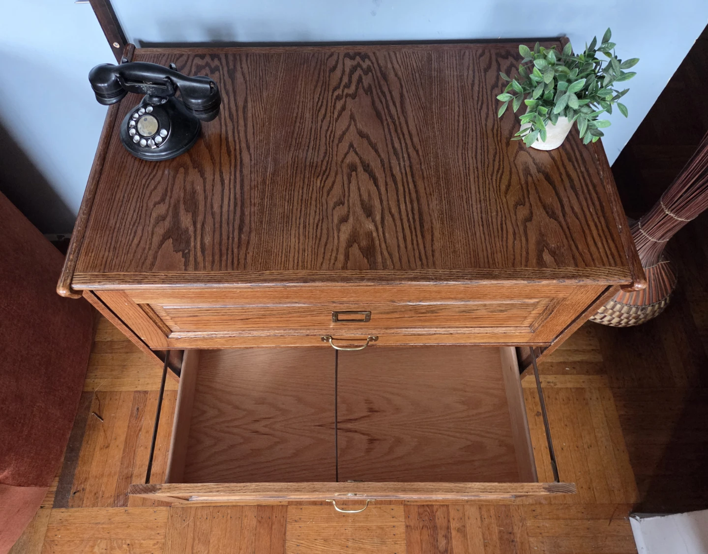 Vintage Solid Wood Tiger Oak Two Drawer Filing Cabinet/Dresser - photo 5