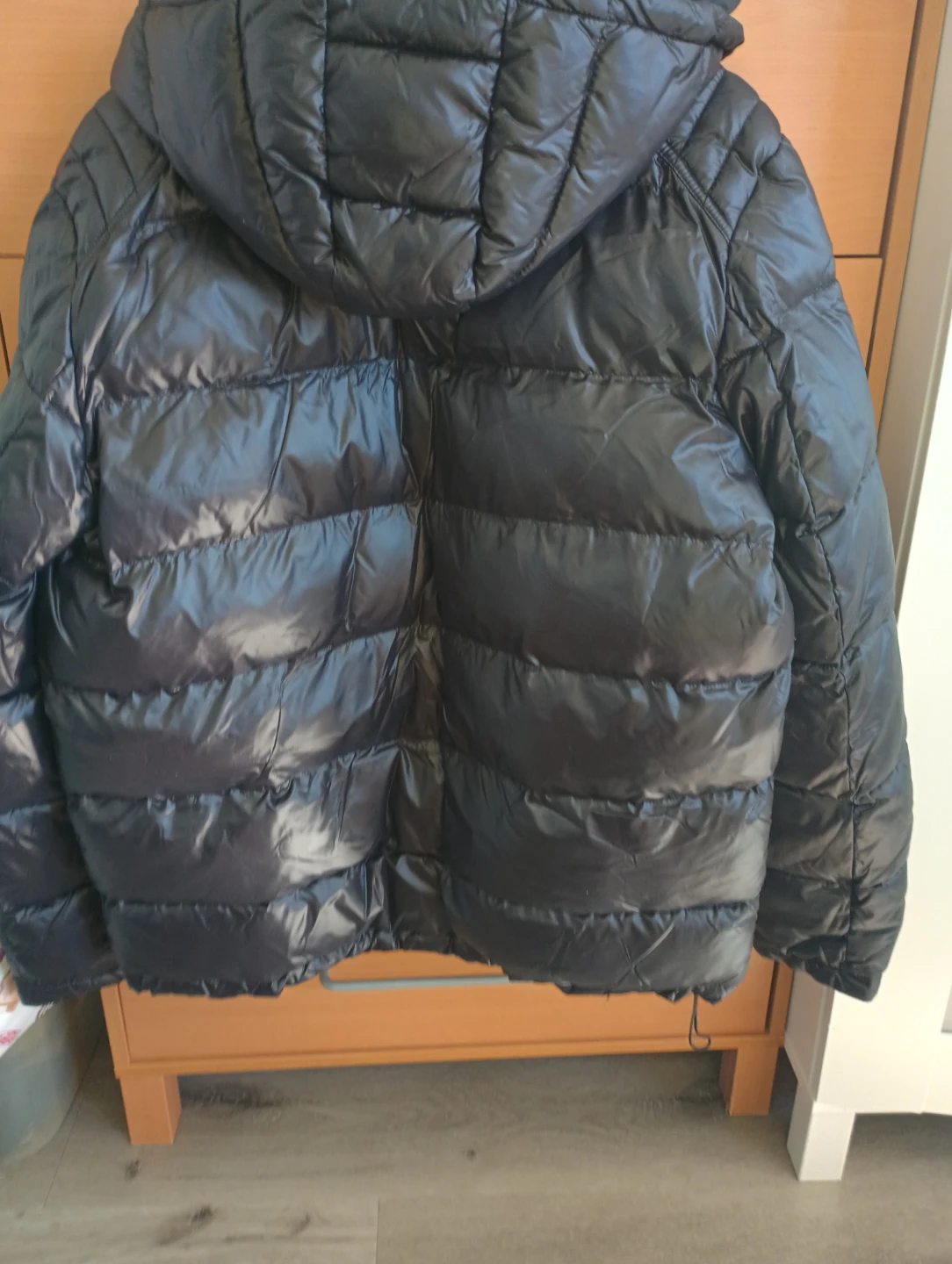 GUESS Los Angeles Black Puffer Jacket