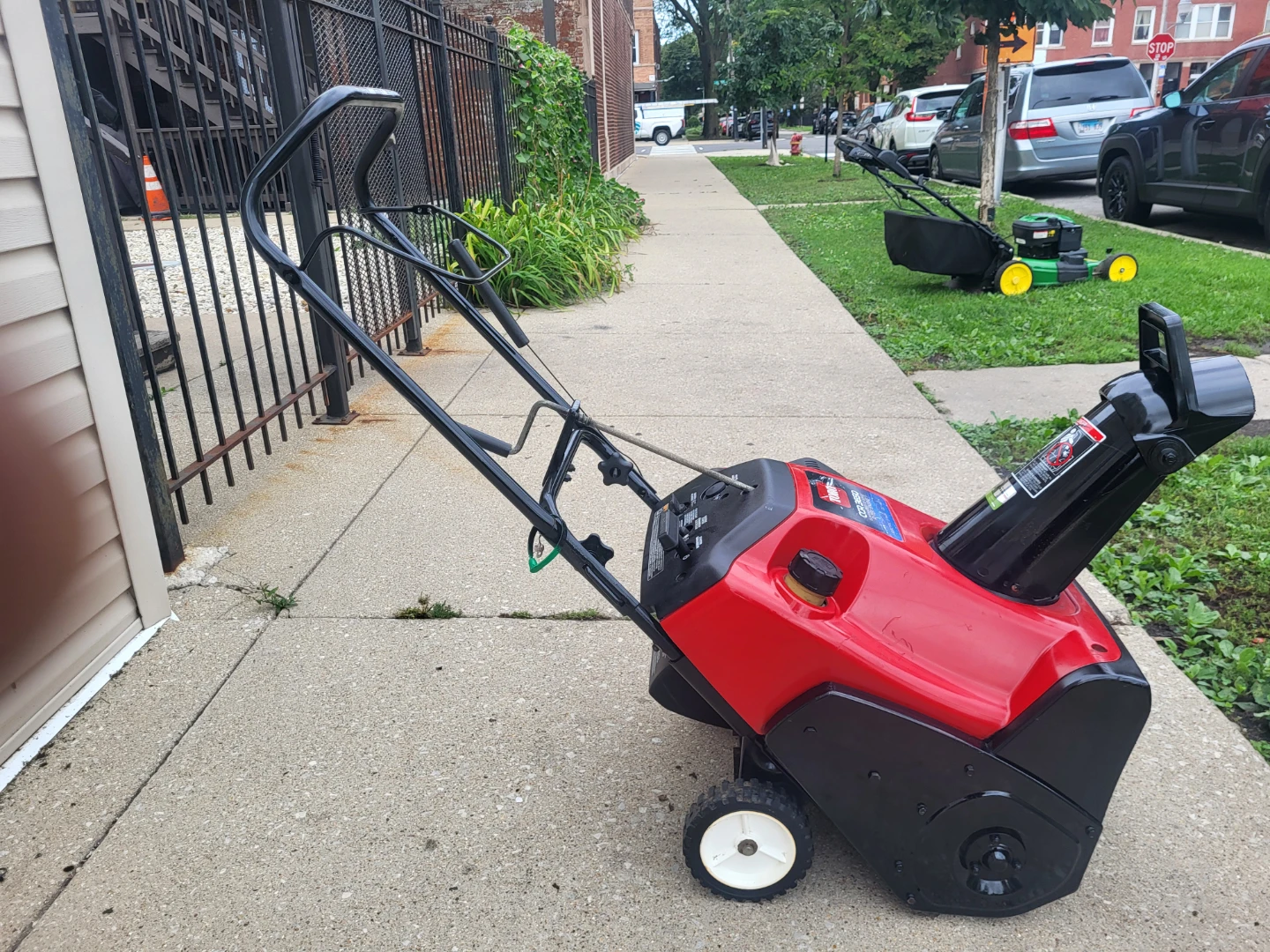 Toro CCR 3650 Snow Blower - photo 4
