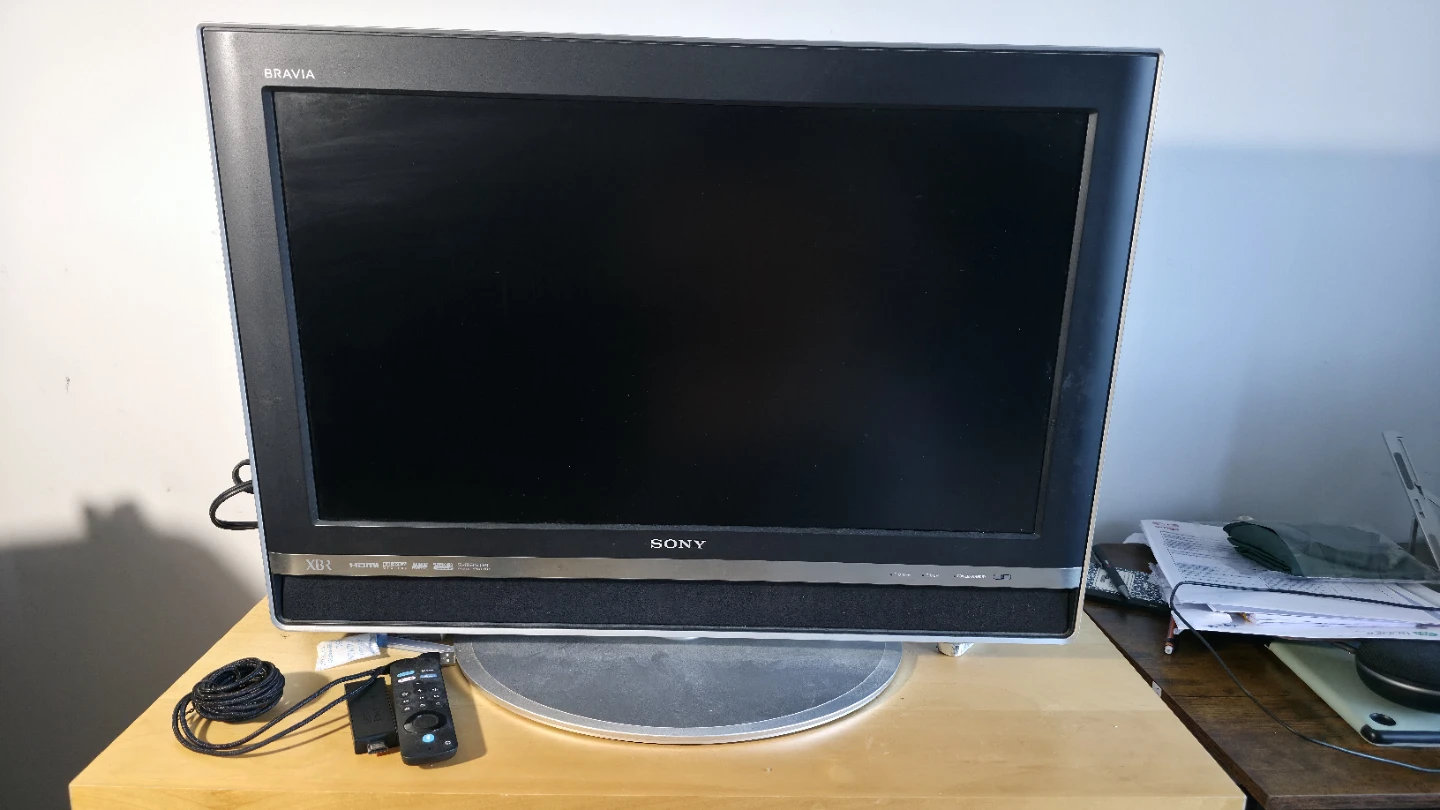 Sony Bravia KDL-V26XBR1 26-inch LCD TV and Amazon fire stick