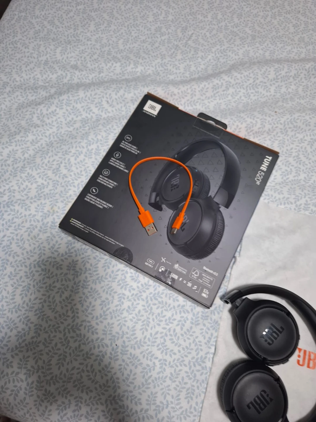 JBL Tune 520BT Wireless Headphones - photo 4