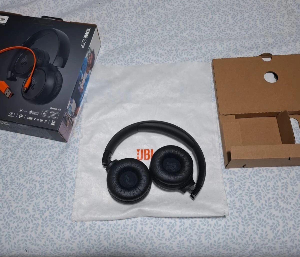 JBL Tune 520BT Wireless Headphones - photo 5