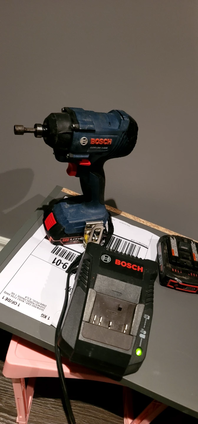 Bosch GDR18V-1400 Impact Driver Set