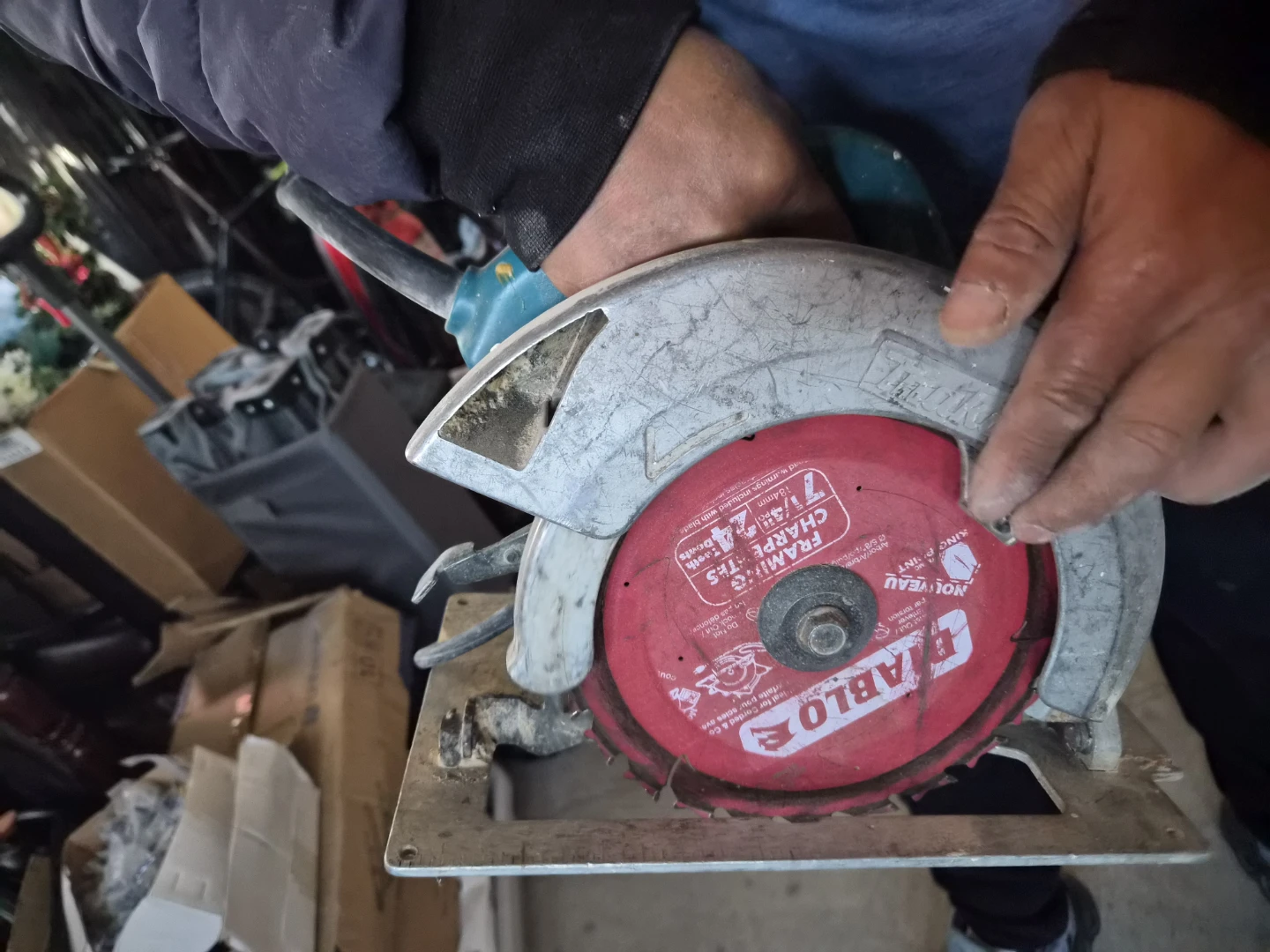 Makita Circular Saw with 7 1/4 inch Diablo Blade