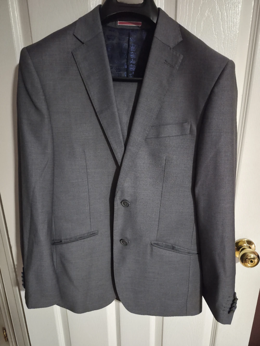 Men's Soul of London Suit