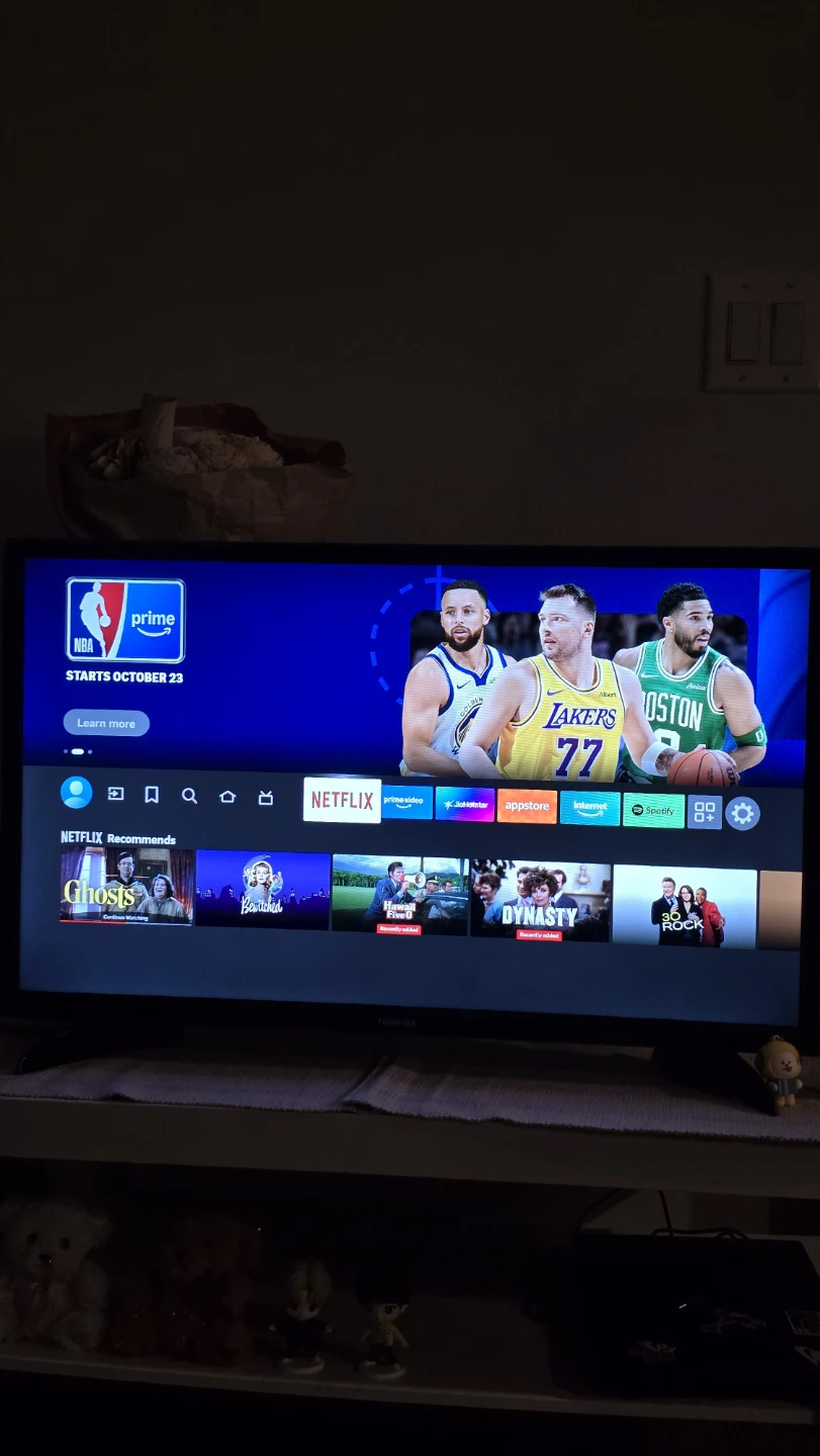 Toshiba Fire TV Smart Tv 32" Great Condition